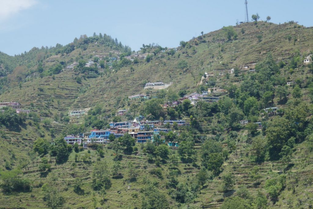 Dörfer in die Hänge des Himayala gebaut