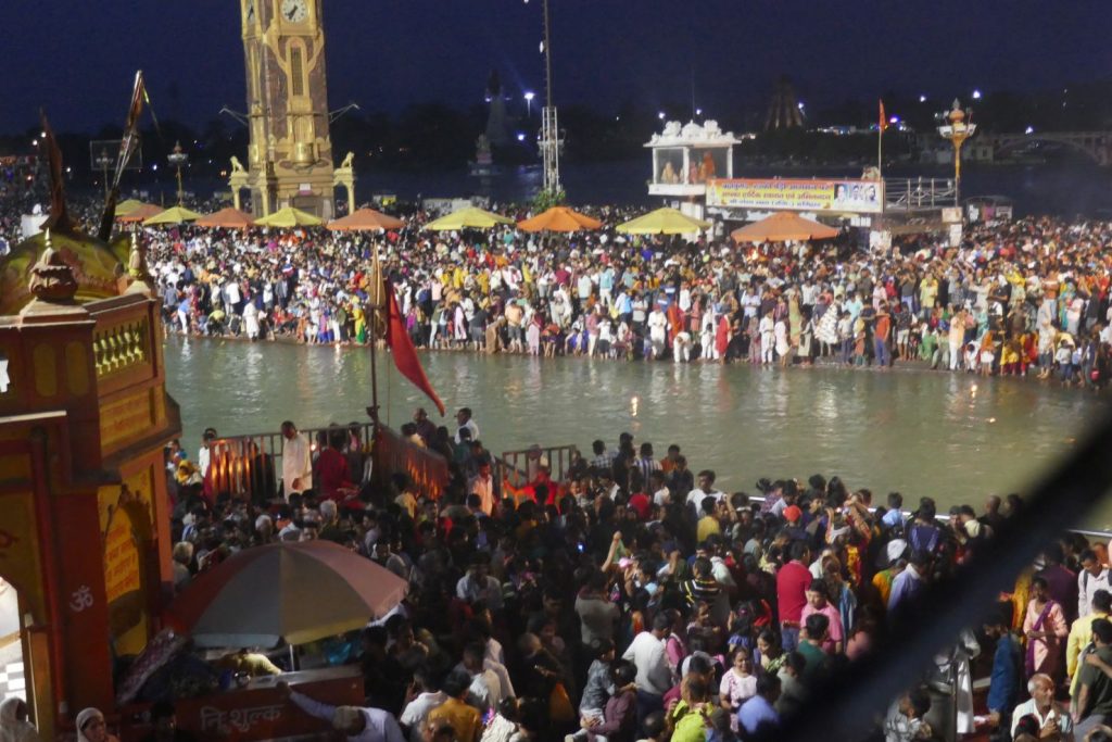 Haridwar - Lichterfest zur Ehrung der Göttin Und das jeden Abend!
