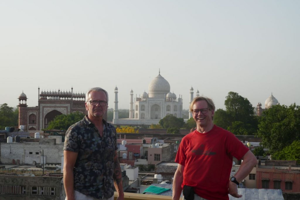 Taj Mahal - Blick von einer Dachterasse