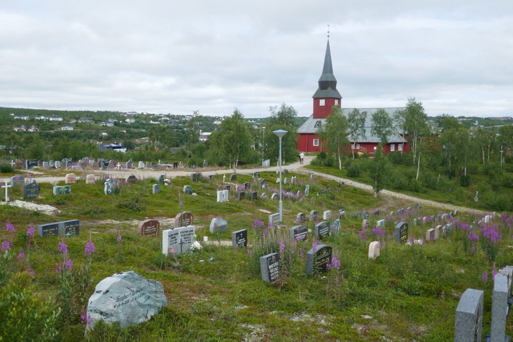 Kautokeino - Kirche mit Friedhof