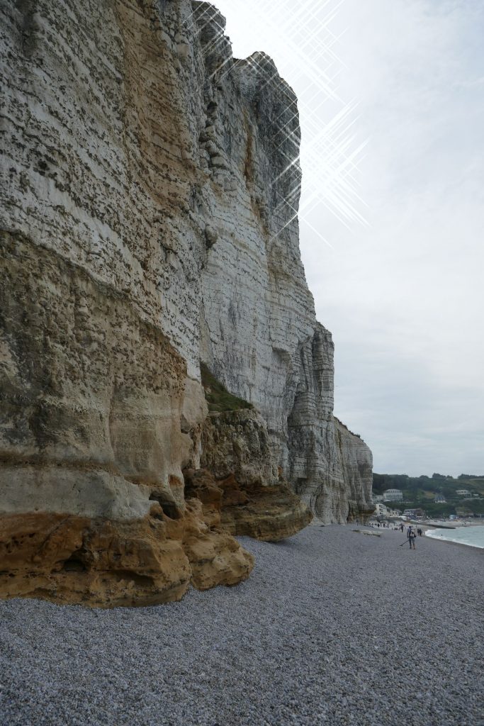 Normandie: Etretat - Steilklippen am Strand