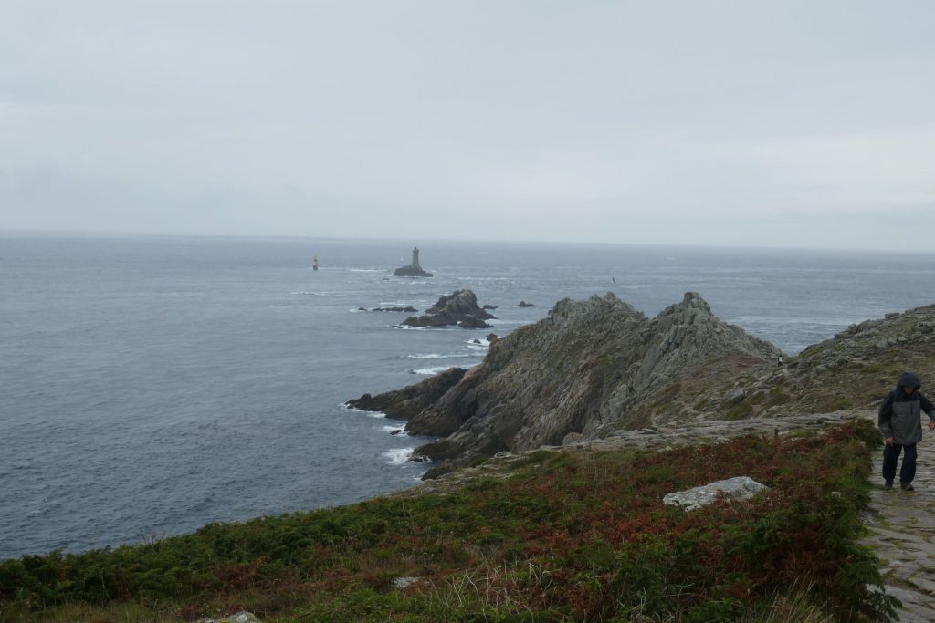 Bretagne: La Pointe du Raz: Blick aufs Meer und Inseln