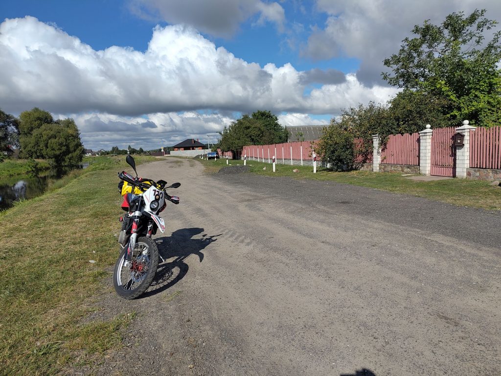 Dorf in Belarus, Großraum Brest